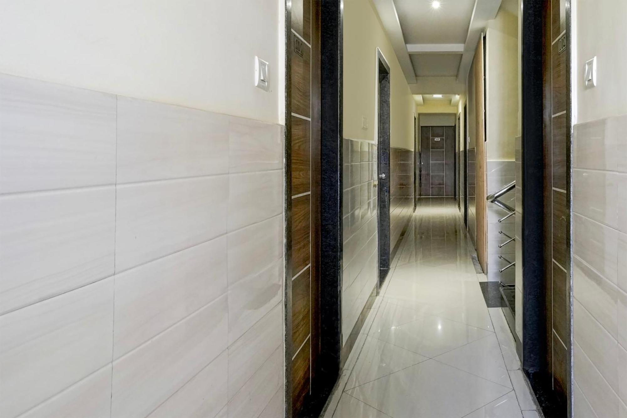 Super Hotel O Chhatrapati Nagar Ширди Екстериор снимка